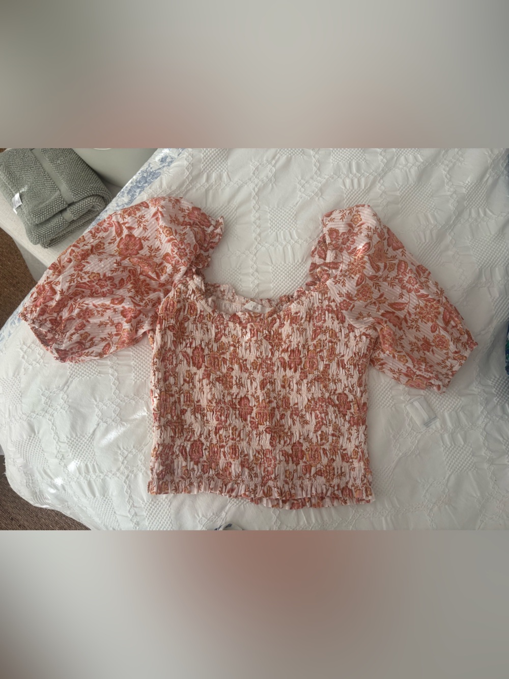 Lush Pink & Cream Floral Smocked Puff Sleeve Top size Small